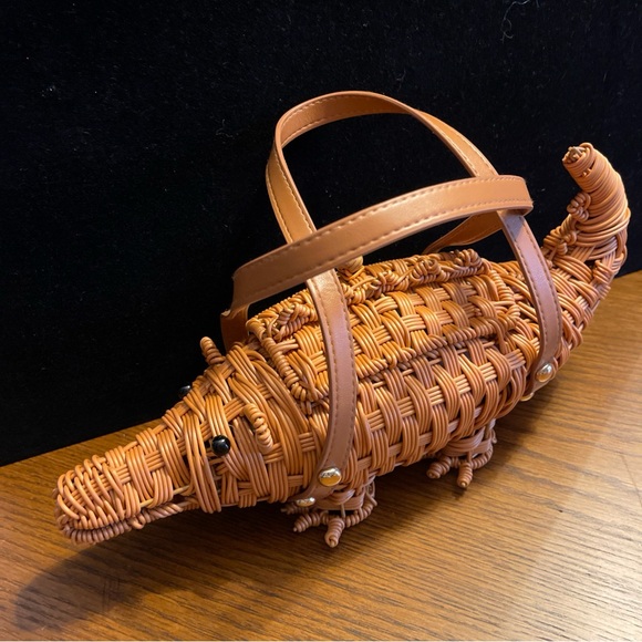 Tommy Bahama Woven Alligator/Retailer Basket Purse in Tan NWT collectible - Picture 2 of 10